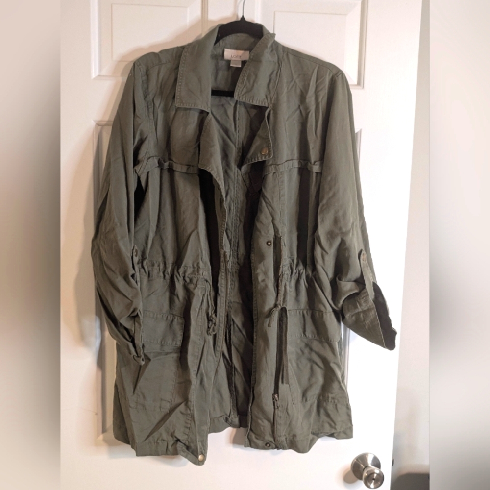 LOFT Utility Jacket Women’s Medium Olive Green Anorak Lightweight Coat Roll Tab